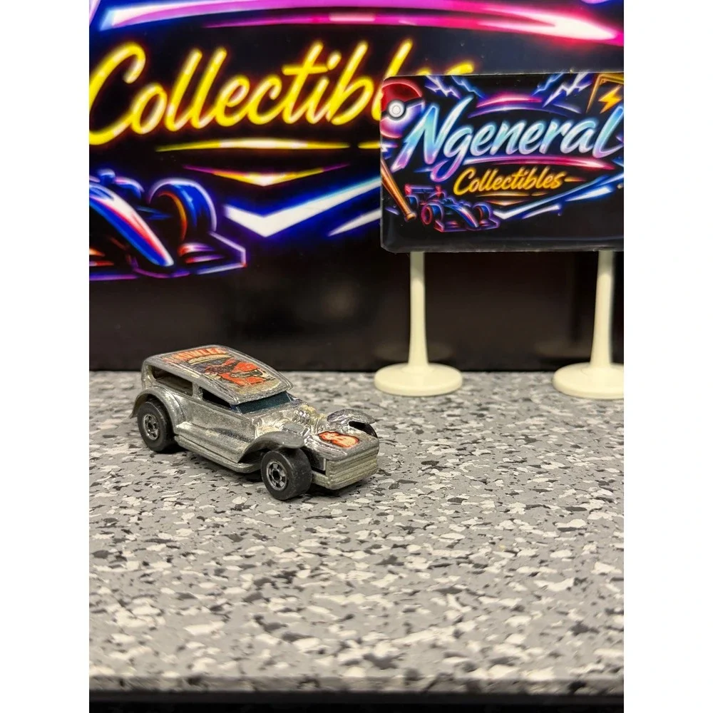 Hot Wheels Prowler 1969 Silver ZAMAC Diecast Car Hong Kong Vintage Black Wall